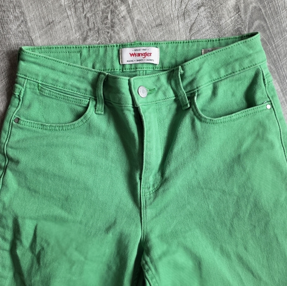 Wrangler Bright Green Flare Jeans - Picture 2 of 5